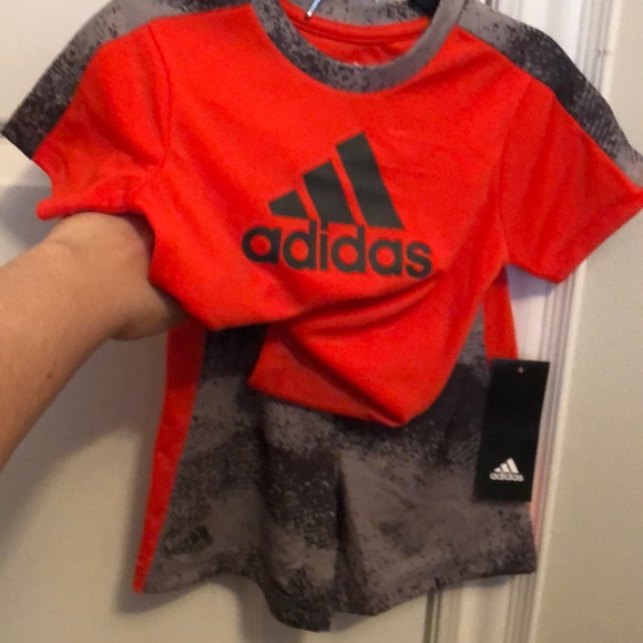 BNWT 2pc Adidas set 18months - Picture 1 of 4